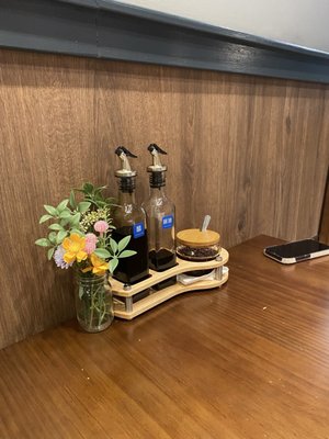 Yu's Noodle Shop by null