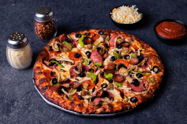 Round Table Pizza by null