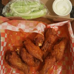 Fabio's Pizza - 7 wings you get for a pound...
