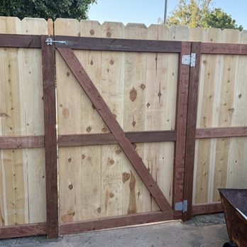 Pasqual's Fence Services - Gate to front yard - Fences & Gates Near Me Pasqual's Fence Services - Gate to front yard - Fences & Gates Near Me