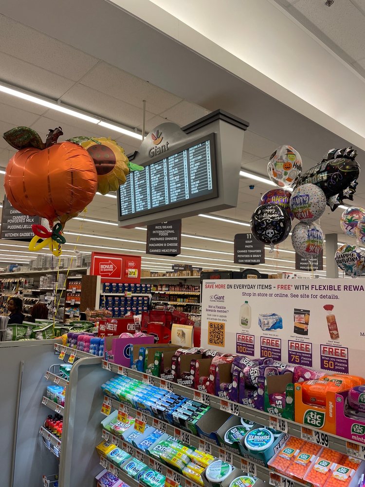GIANT FOOD Updated October 2024 19 Photos & 38 Reviews 5870