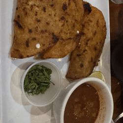 Las Trojas Cantina - Birria Tacos