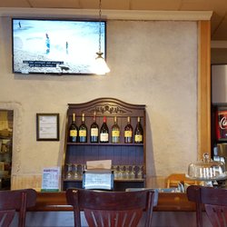 Pasquale's Italian Family Restaurant & Pizza - Inside, the decorations seem a bit dated, but the food and the service are wonderful
