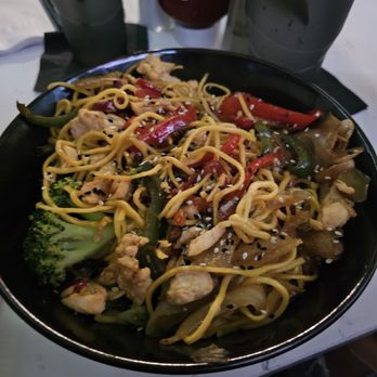 Barrett's Ale House - Chicken Stir Fry Bowl - Sports Bars Near Me - Bridgewater, Massachusetts Barrett's Ale House - Chicken Stir Fry Bowl - Sports Bars Near Me - Bridgewater, Massachusetts
