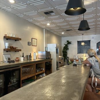 Campo Bar & Bottle - Wine Bars Near Me - Bakersfield, California