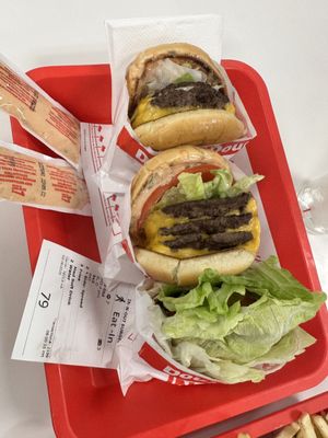 In-N-Out Burger by null