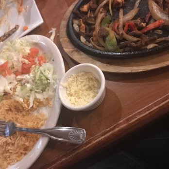 El Charro Mexican Restaurant - Fajitas - Mexican Near Me - North Providence, Rhode Island