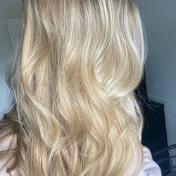 Xiphium Salon - Blonde balayage