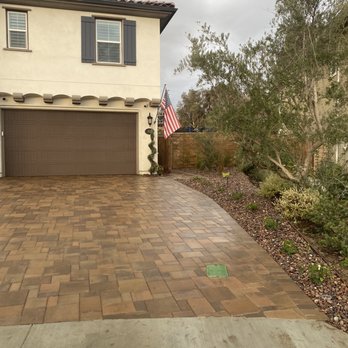 ITH Landscape - Paver driveway and planter with Arizona pebble. - Landscaping Near Me