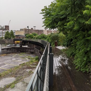 Rail Park - Looking along the southwest/south edge of the rail park - Parks Near Me - Philadelphia, Pennsylvania