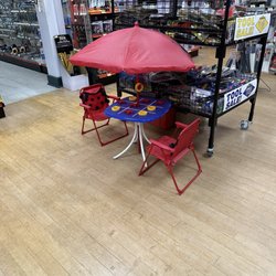 Lutz Hardware - Lutz has children things