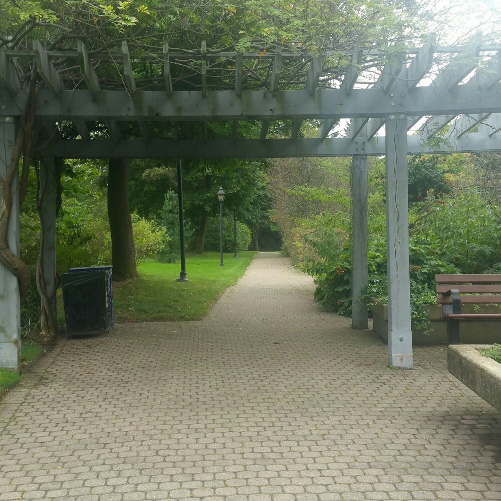 Rosetta McClain Gardens - Parks Near Me - Toronto, Ontario