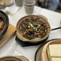 Kings Kitchen - Eel Rice Claypot