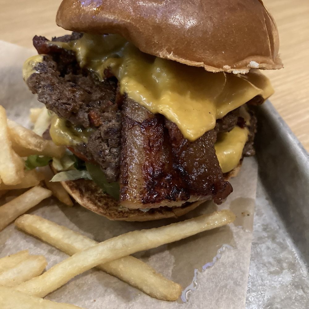Buffalo Wild Wings - Triple bacon cheeseburger - Sports Bars Near Me - Gurnee, Illinois Buffalo Wild Wings - Triple bacon cheeseburger - Sports Bars Near Me - Gurnee, Illinois