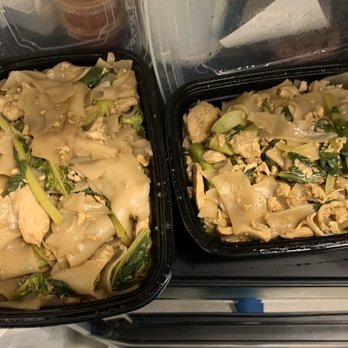 Dao Thai - The Pad See Eiw without shrimp. - Thai Near Me - Chicago, Illinois