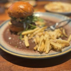 Saint & Second - Burger & truffle fries