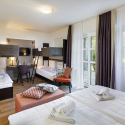Hotel Bellinzona Sud - 6 Bettzimmer