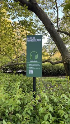 Alice in Wonderland by null