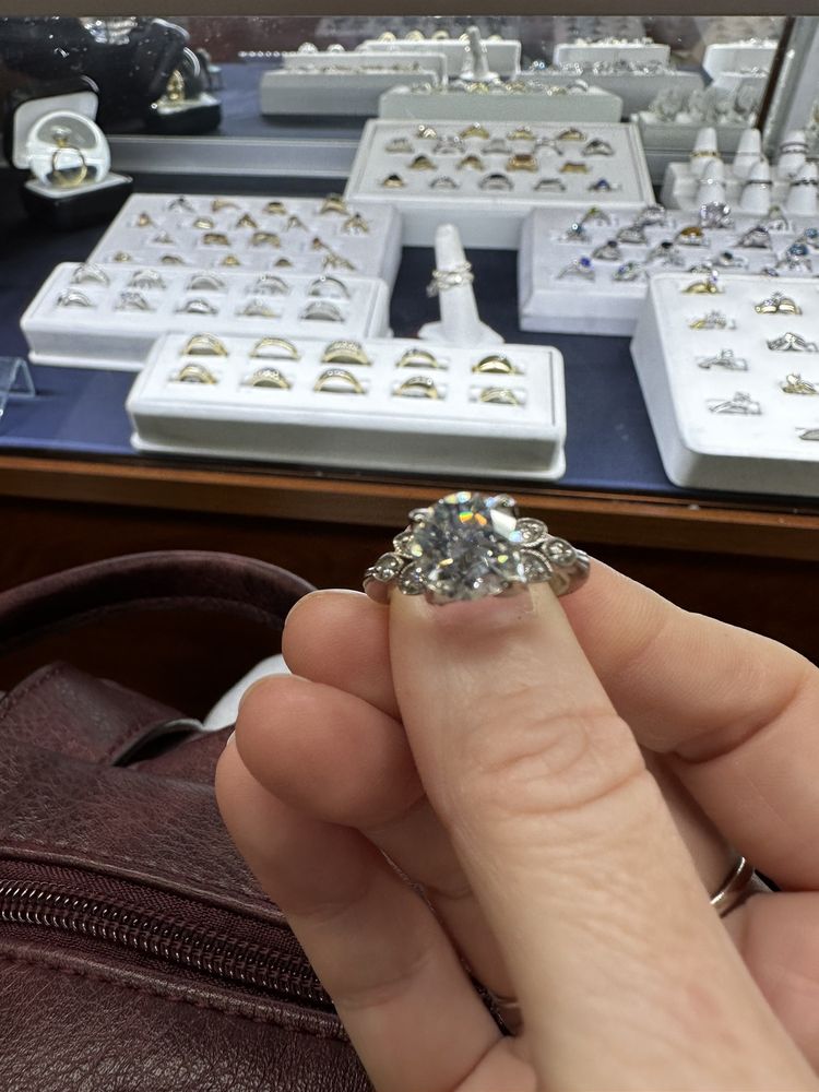 SEAVIEW JEWELERS Updated June 2024 57 Photos & 15 Reviews 5902