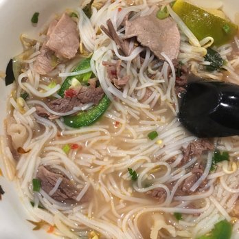 Phở Whittier - Number 2 Beef Pho. Size large. Super yummy and filling   Didn't even make a dent in this plate and I'm full. Really delicious broth - Vietnamese Near Me - Whittier, California