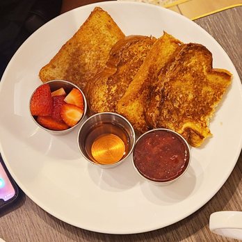 Friedman's - French Toast - Breakfast & Brunch Near Me - New York, New York