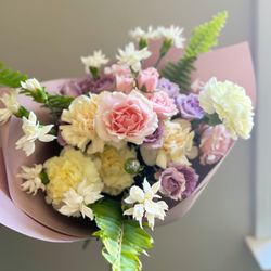 Meadow Edge Blooms - Premium carnation and sprayrose