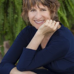 Living Mindfully Health Coaching - I look forward to supporting you to change your relationship with eating, and change your life.