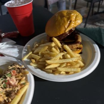Lokales - Onion crunch burger - Vegan Near Me - Bayamon, Puerto Rico