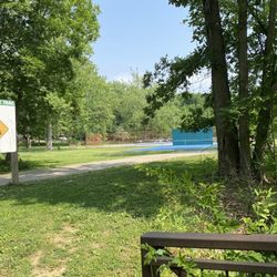 Sherwood Oaks Park - Nice tennis courts