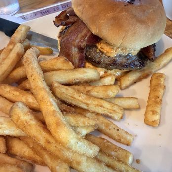 Berry Fresh Cafe - Smash burger - Breakfast & Brunch Near Me - Stuart, Florida
