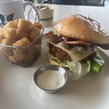 Braxton's Kitchen - Chicken Club Sandwich - Breakfast & Brunch Near Me - Camarillo, California