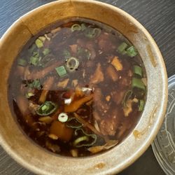 Mr. Wen Asia Restaurant - Hot n sour soup