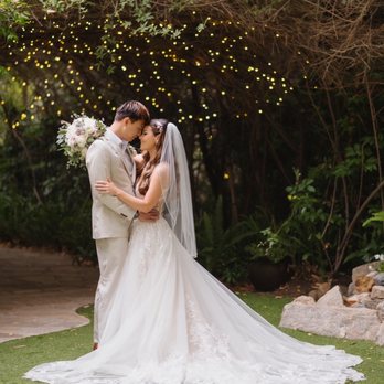 Luxe Lace Bridal Studio - Bridal Near Me - Seattle, Washington