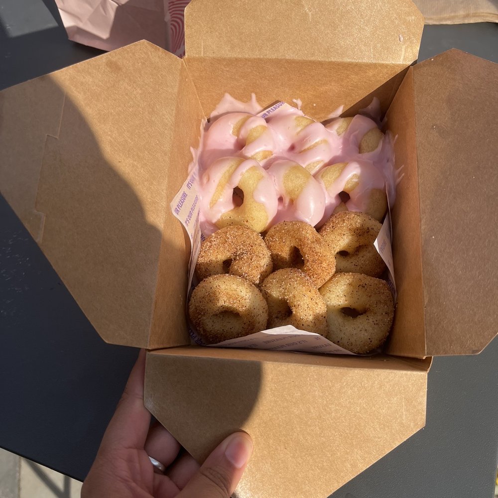 Cops - 6 sour glaze 6 cinnamon sugar - Coffee & Tea Near Me - Toronto, Ontario Cops - 6 sour glaze 6 cinnamon sugar - Coffee & Tea Near Me - Toronto, Ontario