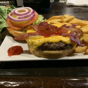 Frankie Farrels - Cheeseburger - New American Near Me - Orlando, Florida