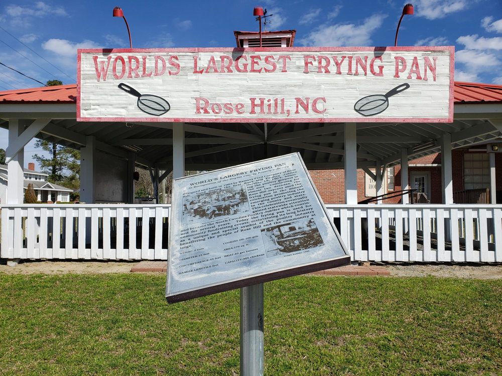 World’s Largest Frying Pan 13 Photos Landmarks & Historical