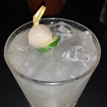 Truss & Twine - Game Changer: gin, lime, cucumber, sugar, onion brine, sea salt, & celery bitters - Music Venues Near Me - Palm Springs, California