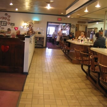 Windmill Family Restaurant - Interior (photographed by Dave H) - American Near Me - Morgantown, Pennsylvania