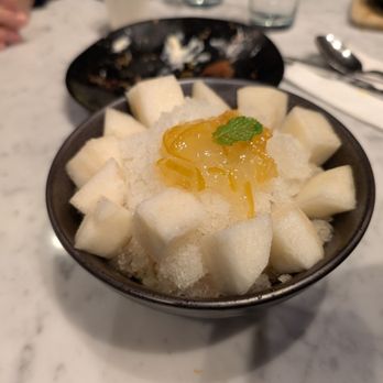 Spot Dessert Bar - Crysanthemem Snow - Desserts Near Me - Long Island City, New York Spot Dessert Bar - Crysanthemem Snow - Desserts Near Me - Long Island City, New York