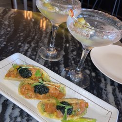 Salmon tartare tacos