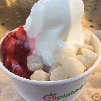 Pinkberry - Original with strawberries and mochi - Ice Cream & Frozen Yogurt Near Me - Sunnyvale, California Pinkberry - Original with strawberries and mochi - Ice Cream & Frozen Yogurt Near Me - Sunnyvale, California