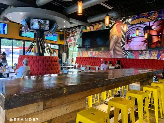 Madhouse Sports Bar & Grill by null