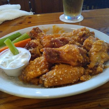 Skoobs Village Grille - Spicy Garlic-Parm wings - American Near Me - Lancaster, New York