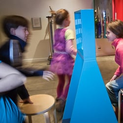 Tekniska museet - Lek och lär i Teknorama på rymmen.