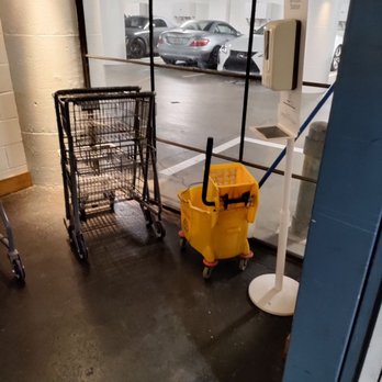 2220 Canton St - The place is always in disarray. That's been left by elevator all day. - Apartments Near Me - Dallas, Texas 2220 Canton St - The place is always in disarray. That's been left by elevator all day. - Apartments Near Me - Dallas, Texas