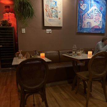 Roselily - Ambiance - New American Near Me - South Bend, Indiana