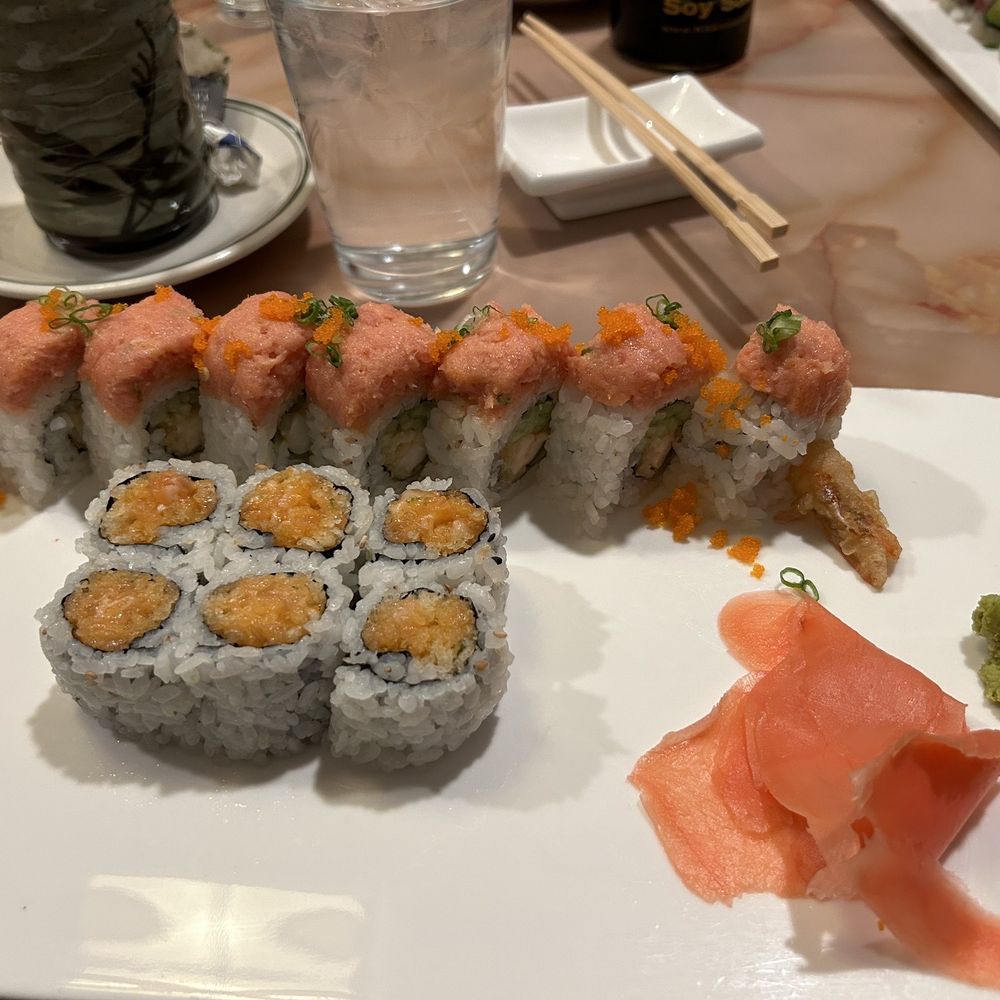 Sushi Sumo - Phoenix Roll, crunchy salmon roll - Japanese Near Me - Newark, Delaware Sushi Sumo - Phoenix Roll, crunchy salmon roll - Japanese Near Me - Newark, Delaware