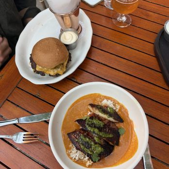 Armitage Alehouse - Burger and miso Glazed Black Cod - Pubs Near Me - Chicago, Illinois Armitage Alehouse - Burger and miso Glazed Black Cod - Pubs Near Me - Chicago, Illinois
