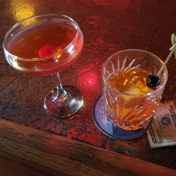 Manhattan Bar