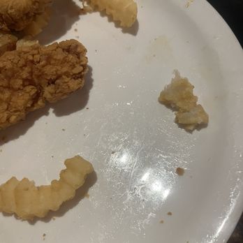 El Torito Grill - The small piece of poop smelling fry, it's a different color than the others. - Mexican Near Me - Brea, California El Torito Grill - The small piece of poop smelling fry, it's a different color than the others. - Mexican Near Me - Brea, California